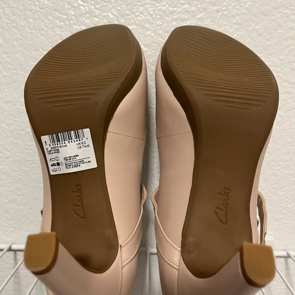 CLARKS ~ Ambyr Shine Pump in Dusty Rose / Almond Toe Mary Jane / Size 7.5M - Picture 5 of 7